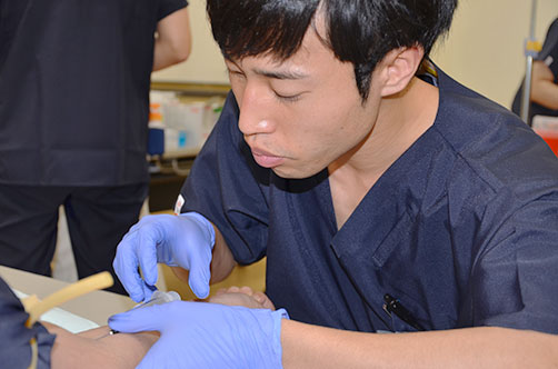 採血・ルート確保実習