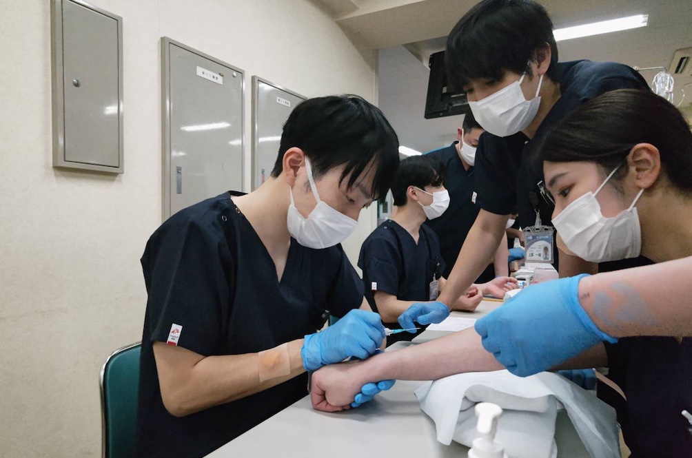 採血・ルート確保実習