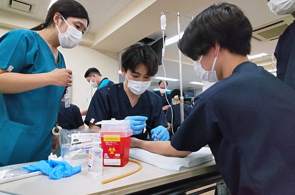 採血・ルート確保実習