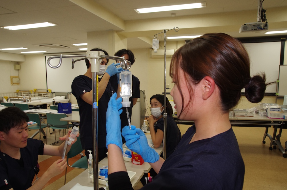 採血・ルート確保実習